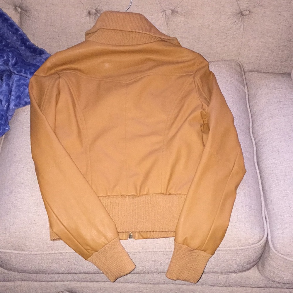 Jacket - Picture 3 of 4